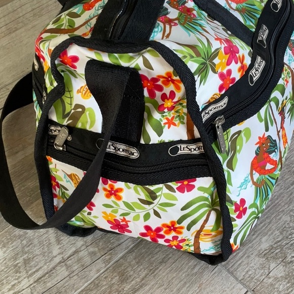 LESPORTSAC RARE LIMITED EDITION HULA Weekender Bag - Picture 3 of 5
